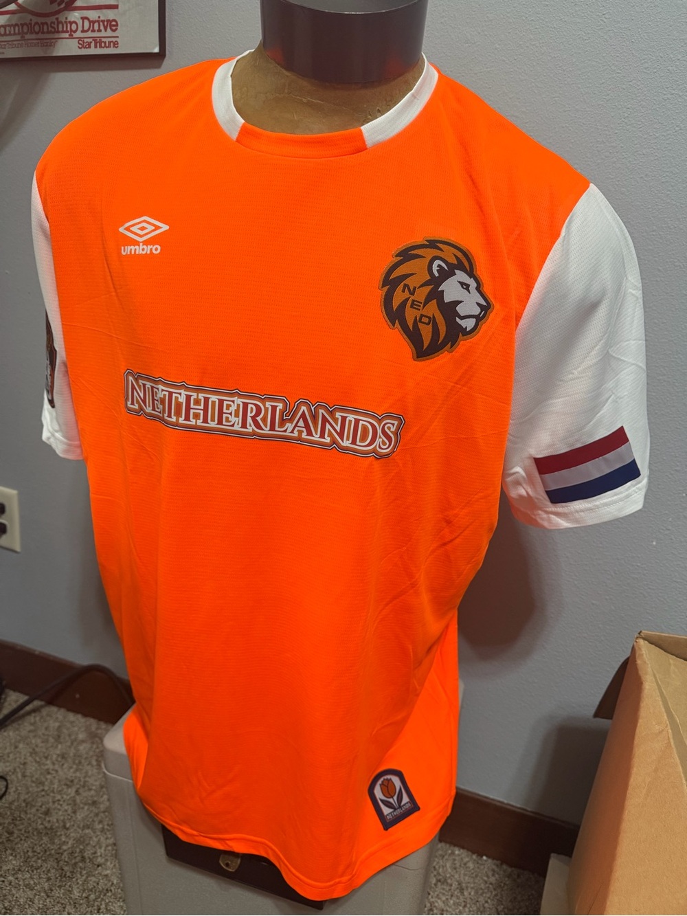 Umbro Mens XL Orange and White Netherlands Custom Patches Soccer Jersey